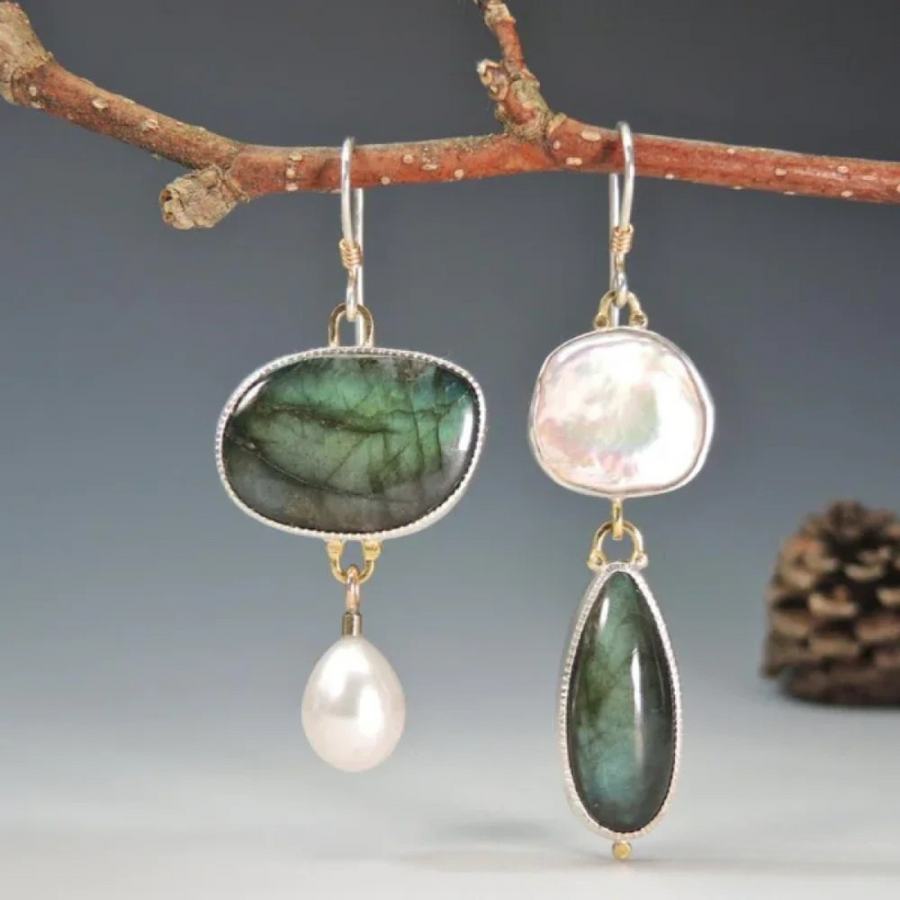Graceful Green Stone Earrings