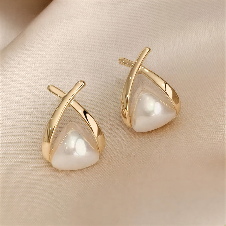 Elegant Vintage-Inspired Pearl Drop Earrings