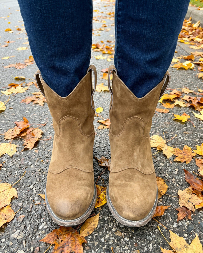 Nancy, 55, British Columbia